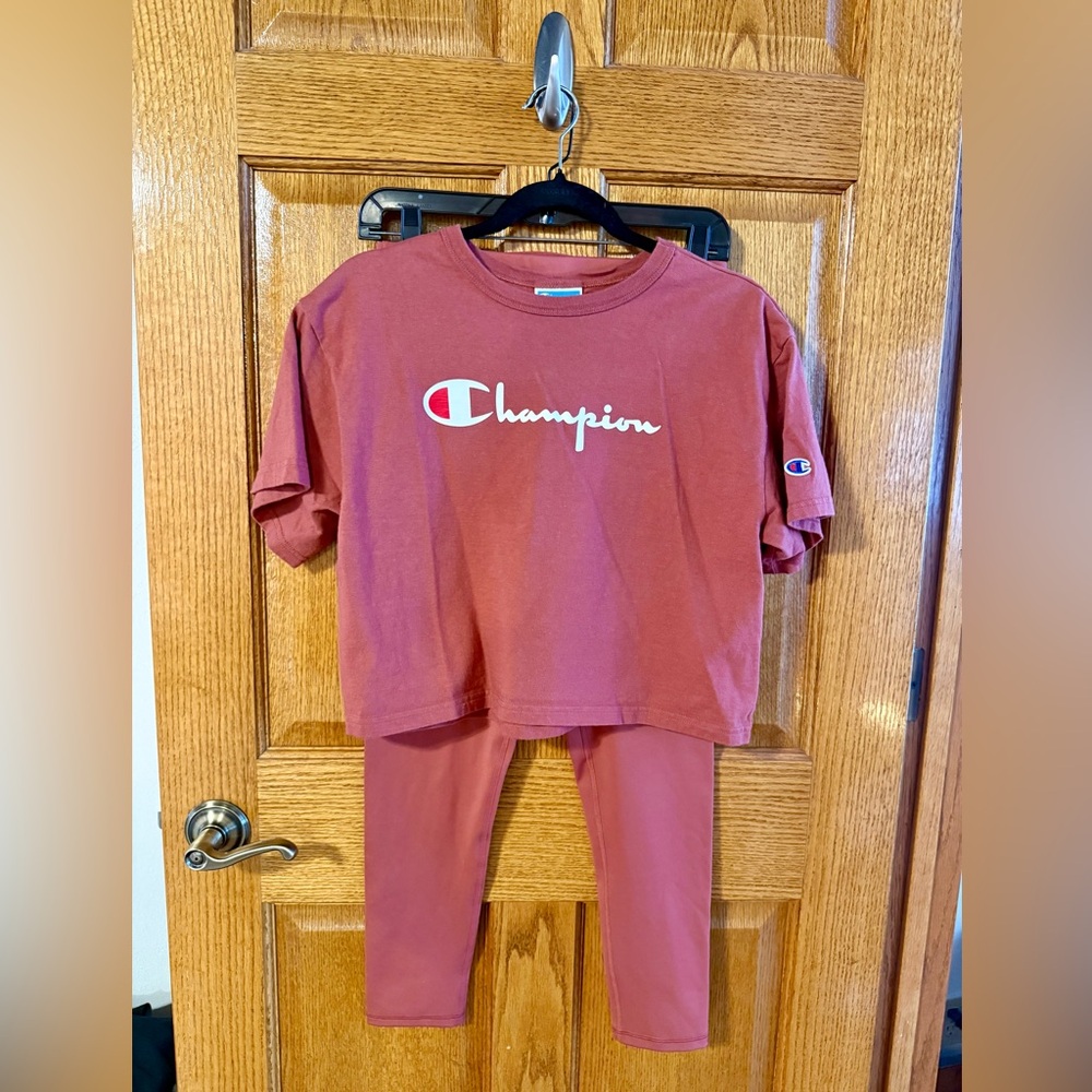 EUC Champion Workout Outfit Set M